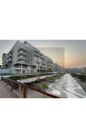 7 8172348-6bc85o. jpg