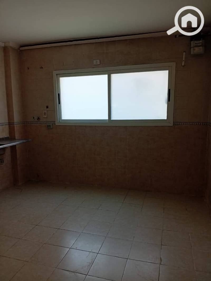 7 9eda7fe7-5fd0-4990-aa96-a609156694ee. jpeg