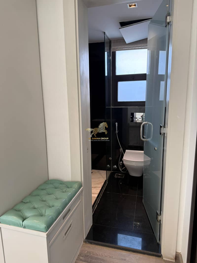 5 WhatsApp Image 2025-10-30 at 16.39. 03_61dea11a. jpg