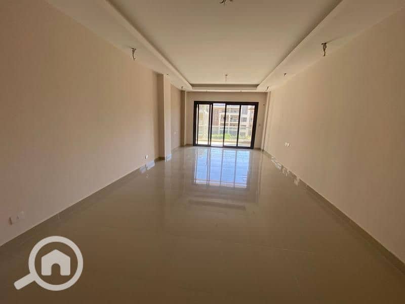 4 صورة واتساب بتاريخ 2025-12-03 في 14.56. 47_04549016. jpg