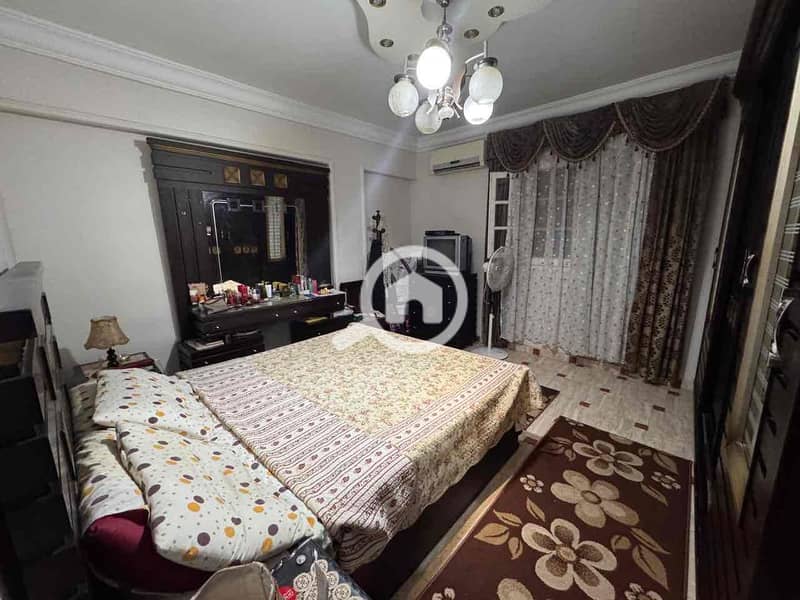 6 0d9ffe4d-9cd5-4c1a-8b0e-7e37f875b245. jpg