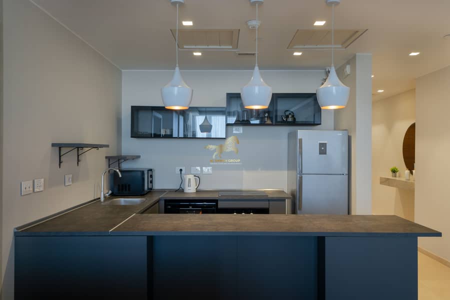 6 0V3A2503-Edit. jpg