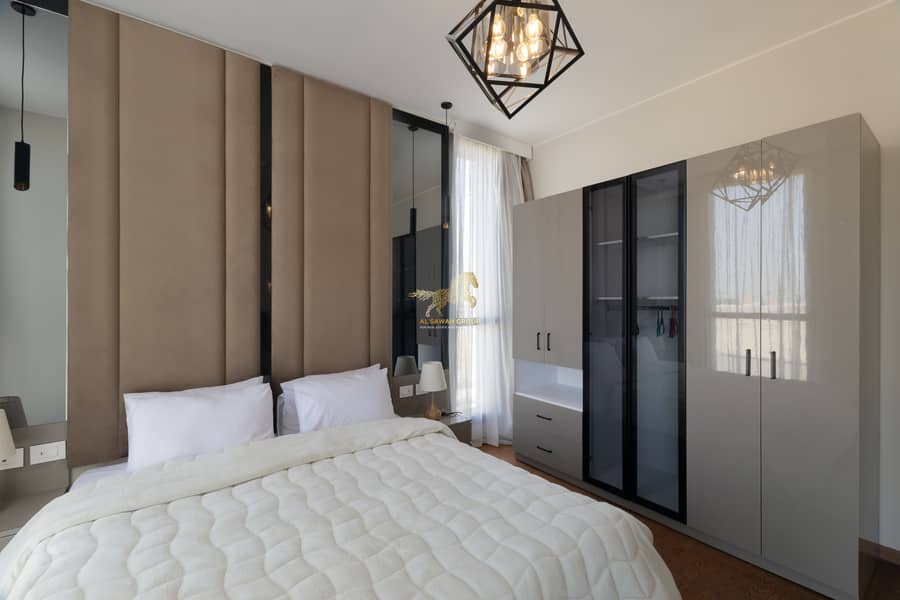 13 0V3A2553-Edit. jpg