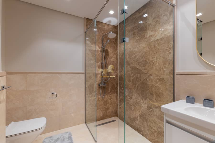 14 0V3A2558-Edit. jpg