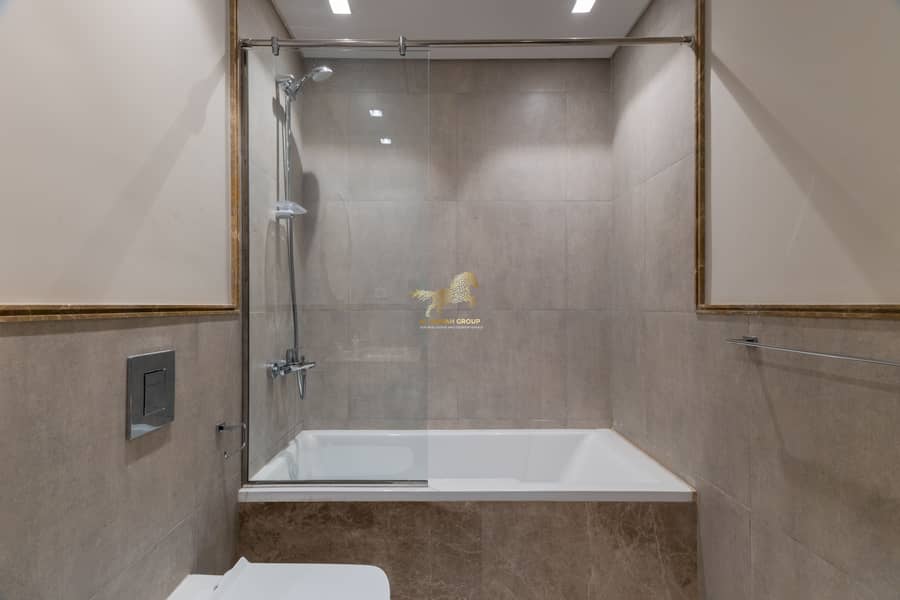 17 0V3A2573-Edit. jpg