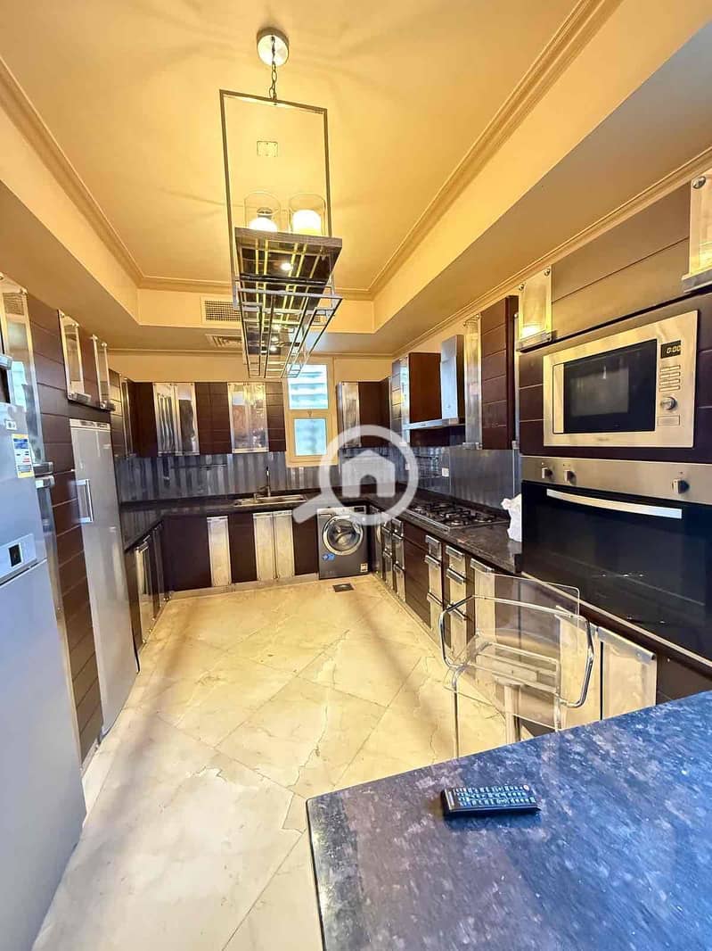 8 df5e3e01-ac17-4344-ade9-ba2b382bc0af. jpg