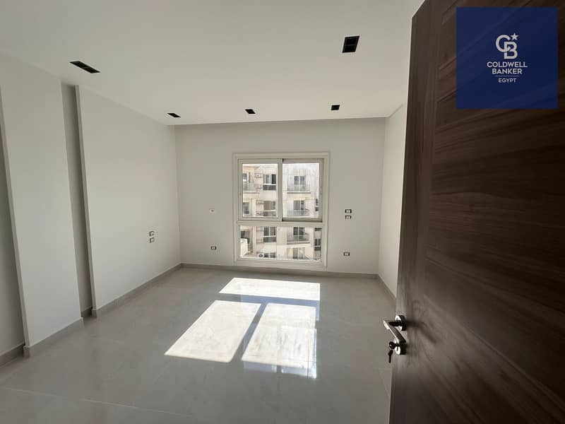 8 f783425d-0247-47e3-8866-70b4a59bbbf3. jpeg