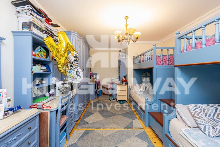 29 648f615c-ec61-4c1e-8a6d-09918d2c96a7. jpeg