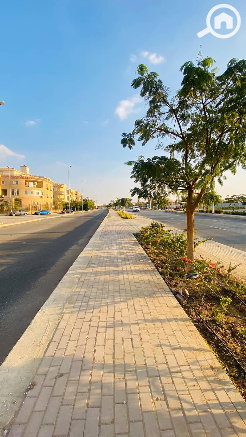 21 0af907a8-a2f3-4275-b539-f4b327714648. jpg