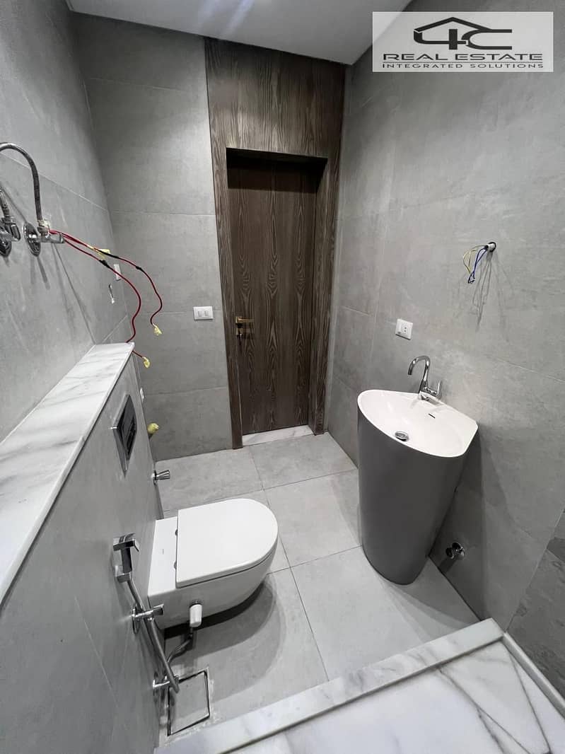 5 WhatsApp Image 2025-12-09 at 4.48. 03 PM (1). jpeg