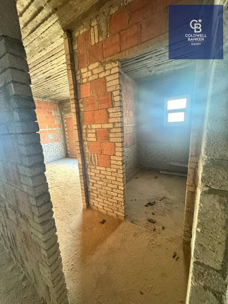 8 4814eca0-32d5-400b-8cf2-a93b4e595b9e. jpeg