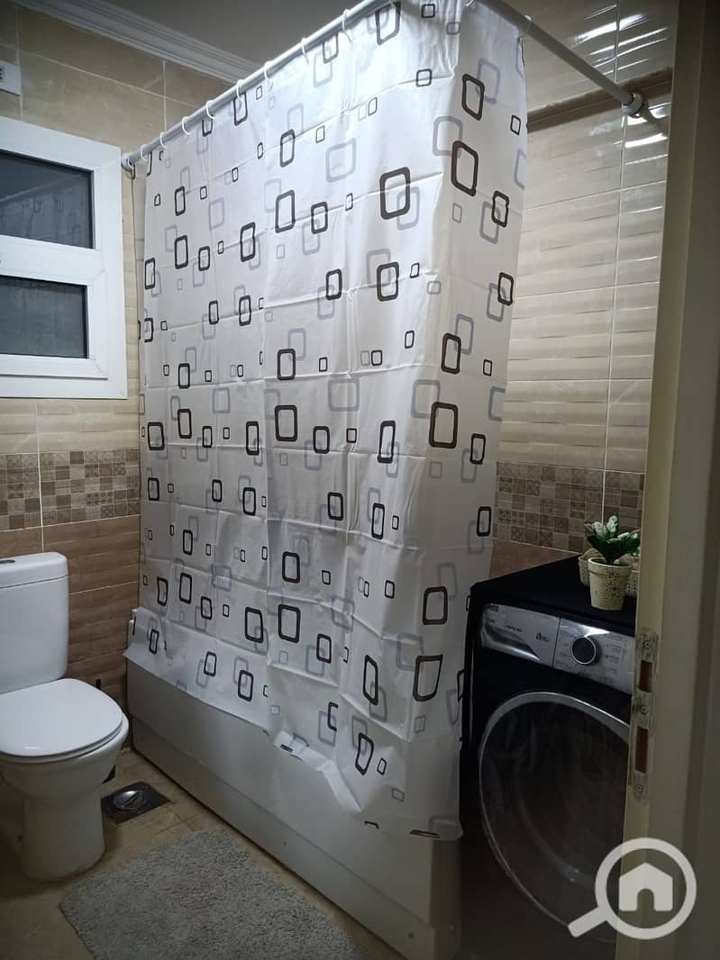 4 5d17e22d-c329-4013-9fb7-f72b5cdb3ba8. jpeg