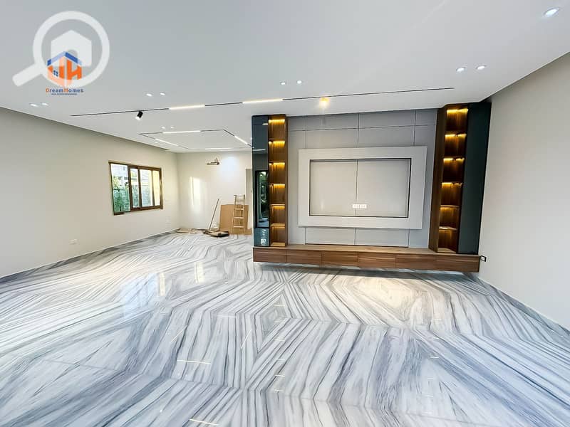 4 817d53dd-d342-4a7b-bf50-063d741a8324. jpeg