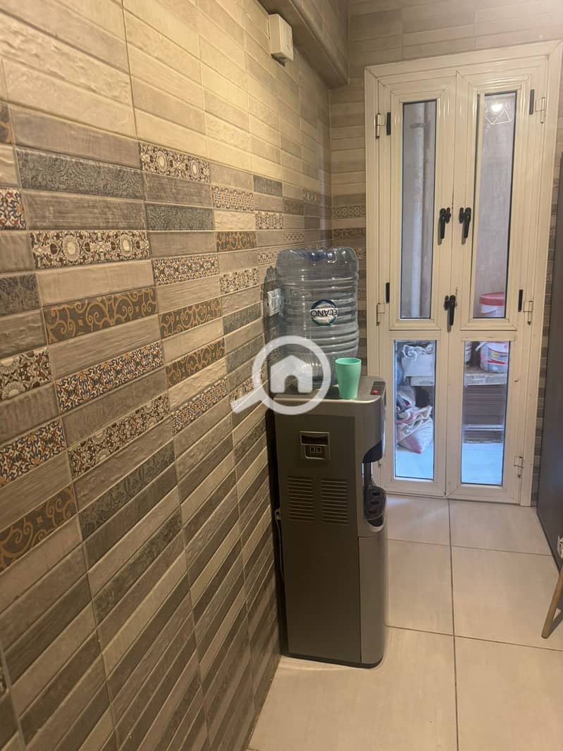 8 6b301414-3198-4e64-b6b2-1e3e4709721d. jpeg