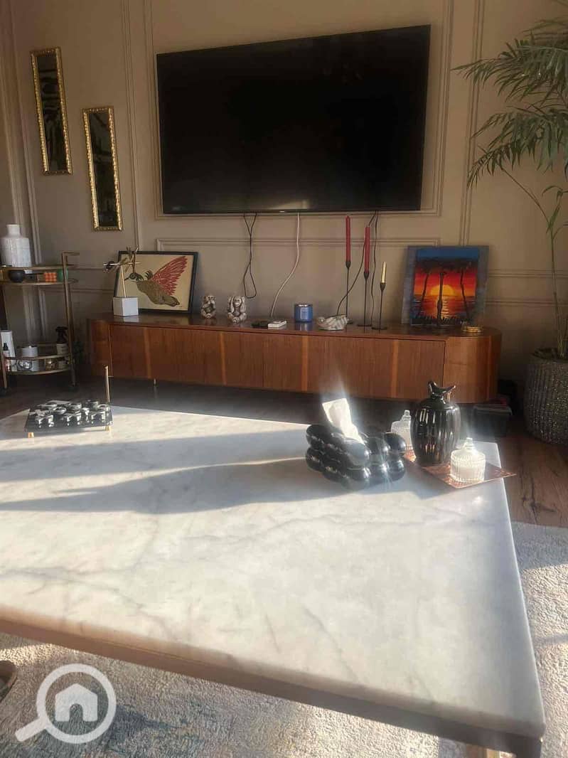 2 e72da1fb-9bda-4c77-99fe-2b61964369d2. jpg