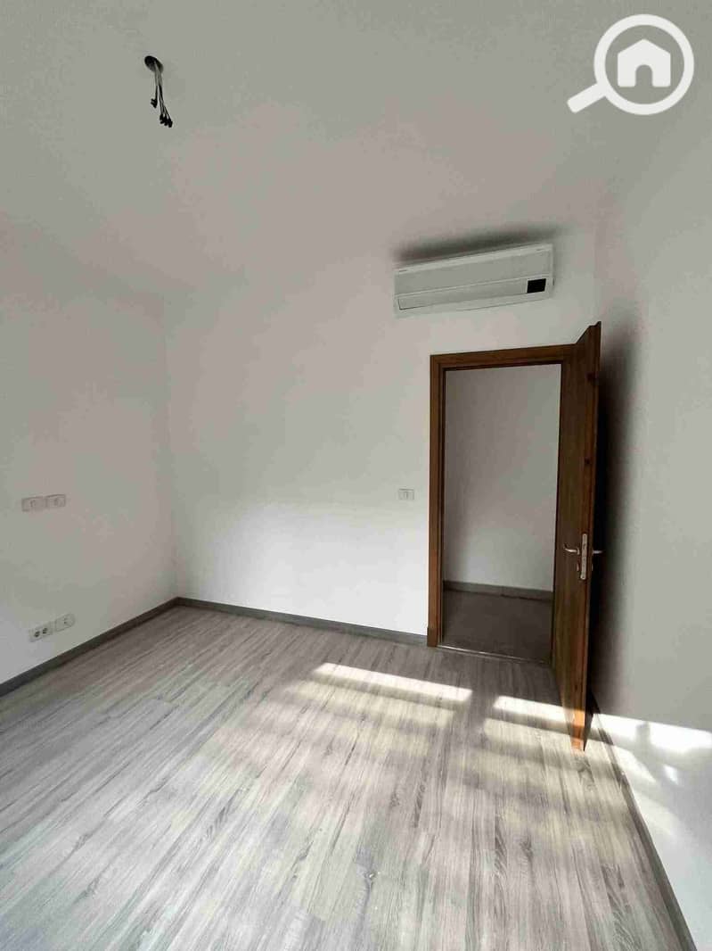 7 FB_IMG_1765375019292. jpg