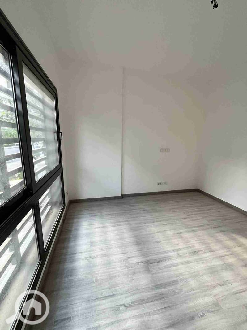 9 FB_IMG_1765375030411. jpg