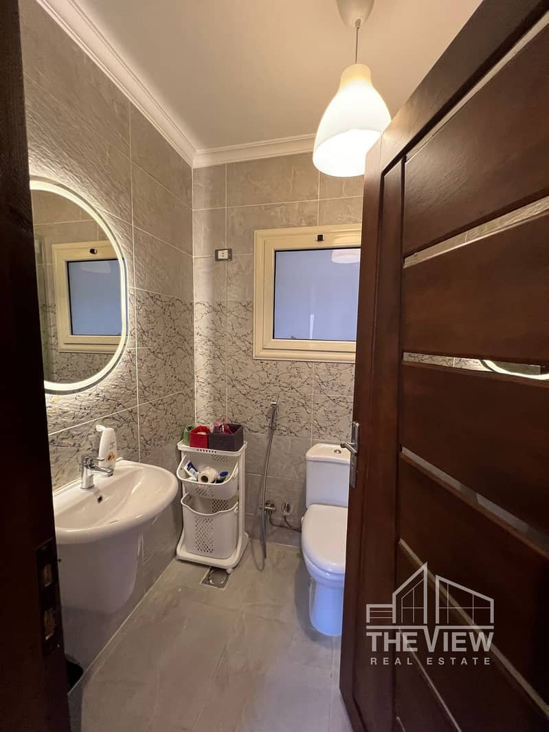 9 WhatsApp Image 2025-12-10 at 21.34. 36_9dfc5761. jpg