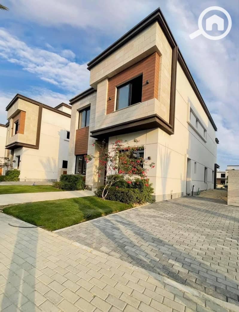 2 4816120f-2235-4dde-82f3-eb694c59f9a2. jpg