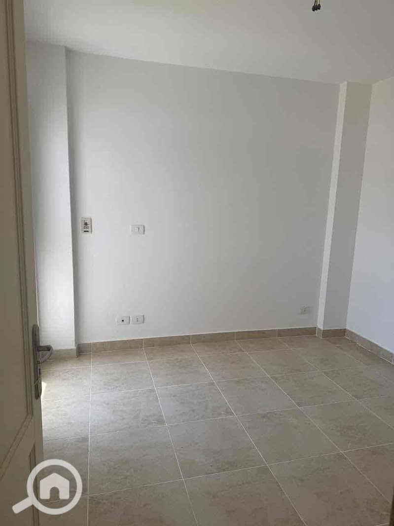 2 a6741b96-3b06-4f05-bf0e-3f353e40ea87. jpg