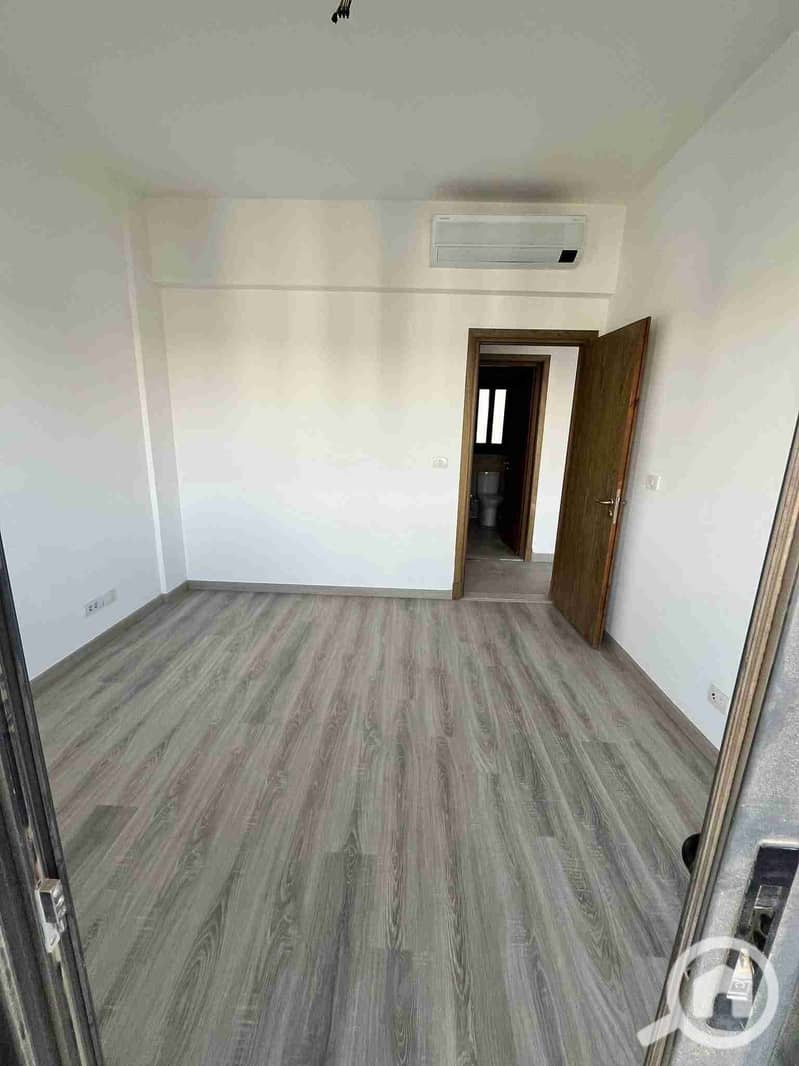 2 FB_IMG_1765375606345. jpg