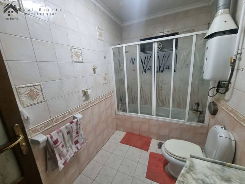 11 WhatsApp Image 2025-12-10 at 12.33. 57_0ecb9431. jpg