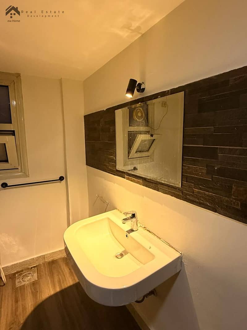 7 WhatsApp Image 2025-12-10 at 13.57. 52_450da6d4. jpg