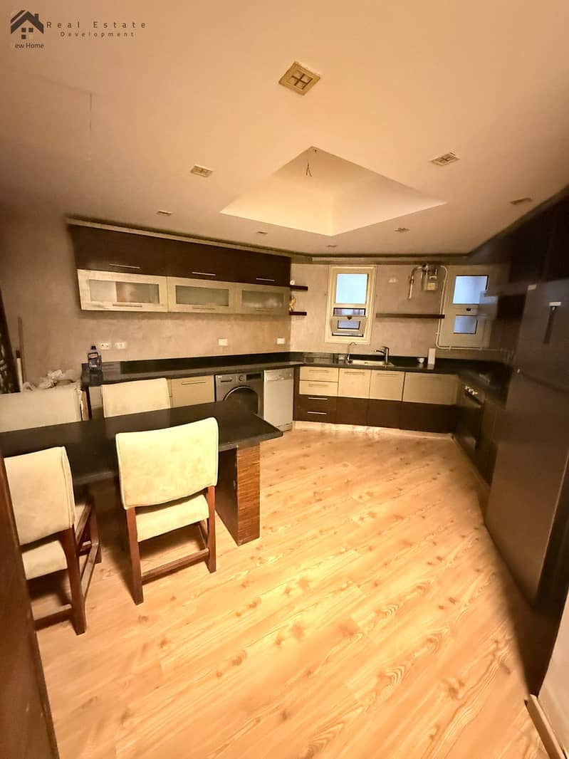 10 WhatsApp Image 2025-12-10 at 13.57. 55_c4f66614. jpg