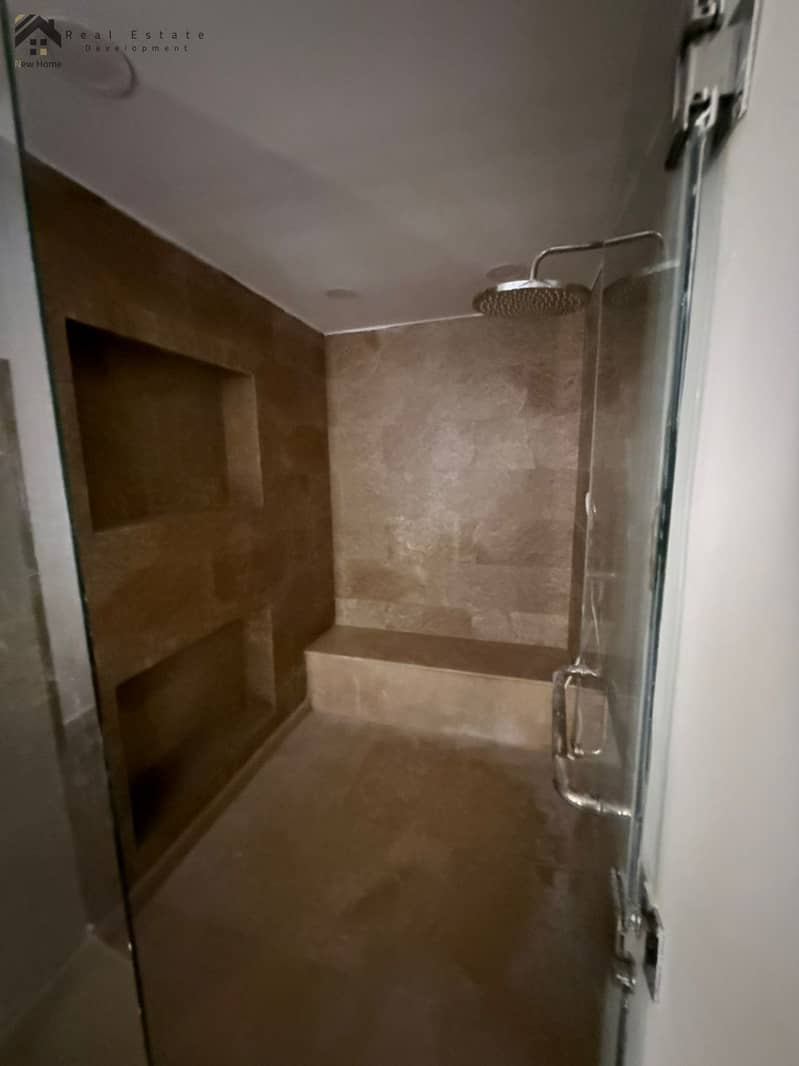 21 WhatsApp Image 2025-12-10 at 13.58. 03_6500436e. jpg