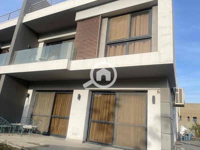 تاون هاوس 3 غرف نوم للايجار في الشيخ زايد، الجيزة - 87391cb4-7c41-4fe4-b1a2-89add3c4aa19. jpg