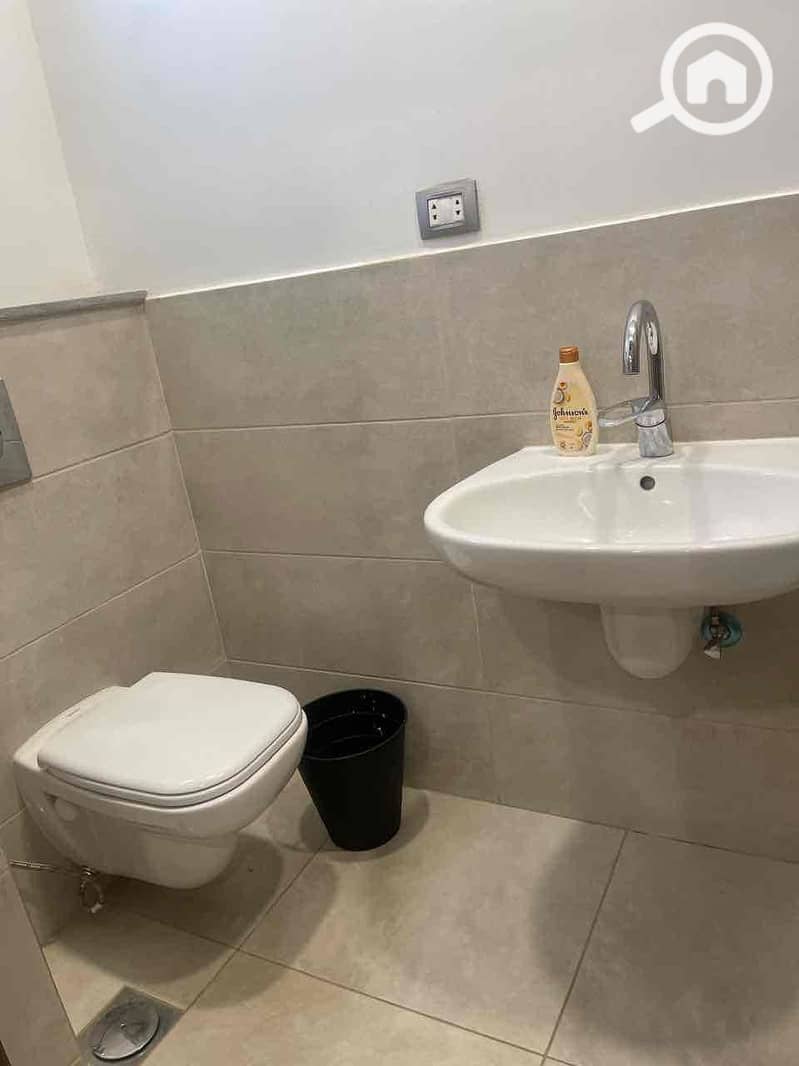 27 c6db4c0f-9534-4231-8d30-c81d88b0f531. jpg