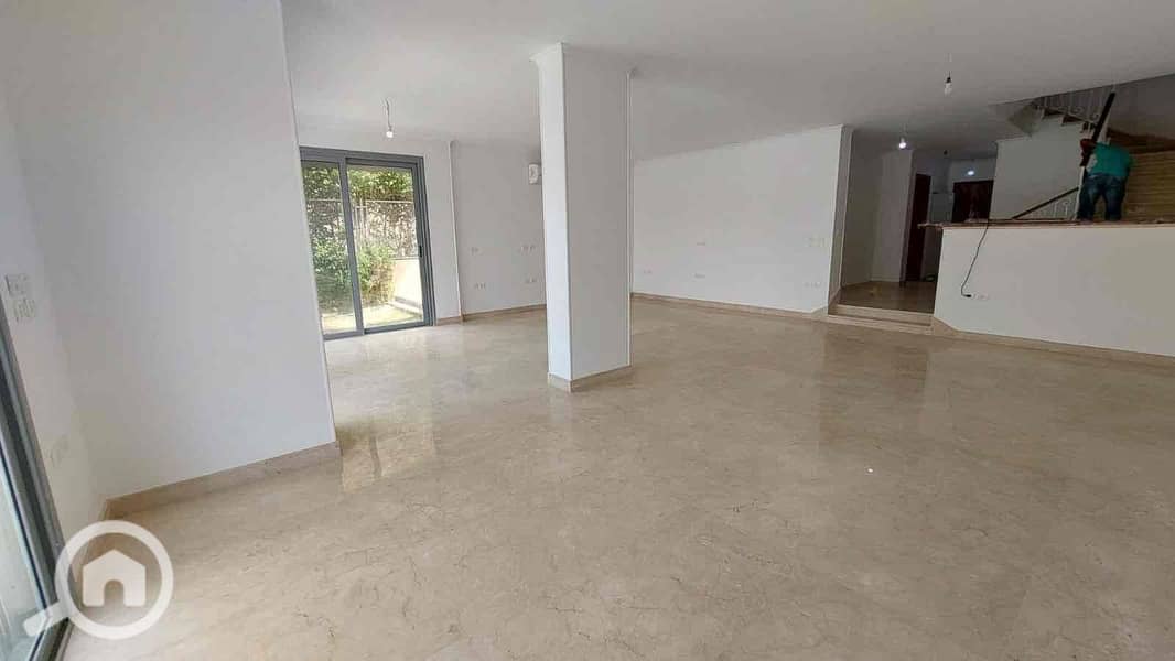 7 04656c0a-63c9-4782-ad56-b9201d885745. jpg