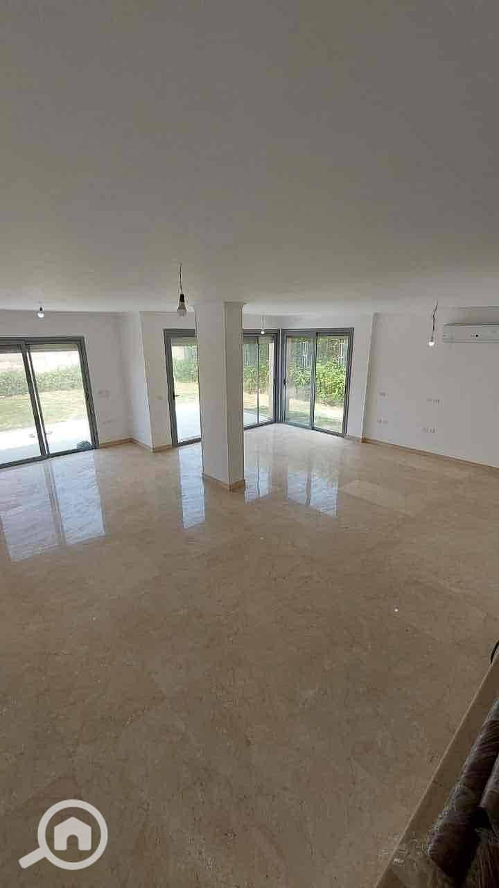 20 9b0043b9-81ab-41ab-8984-ce0a44d70d6b. jpg