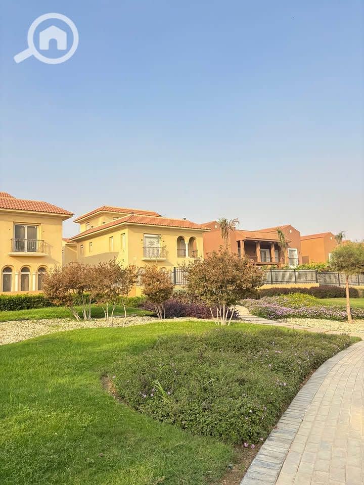 10 587215225_1806371966993643_7094742886656739221_n. jpg