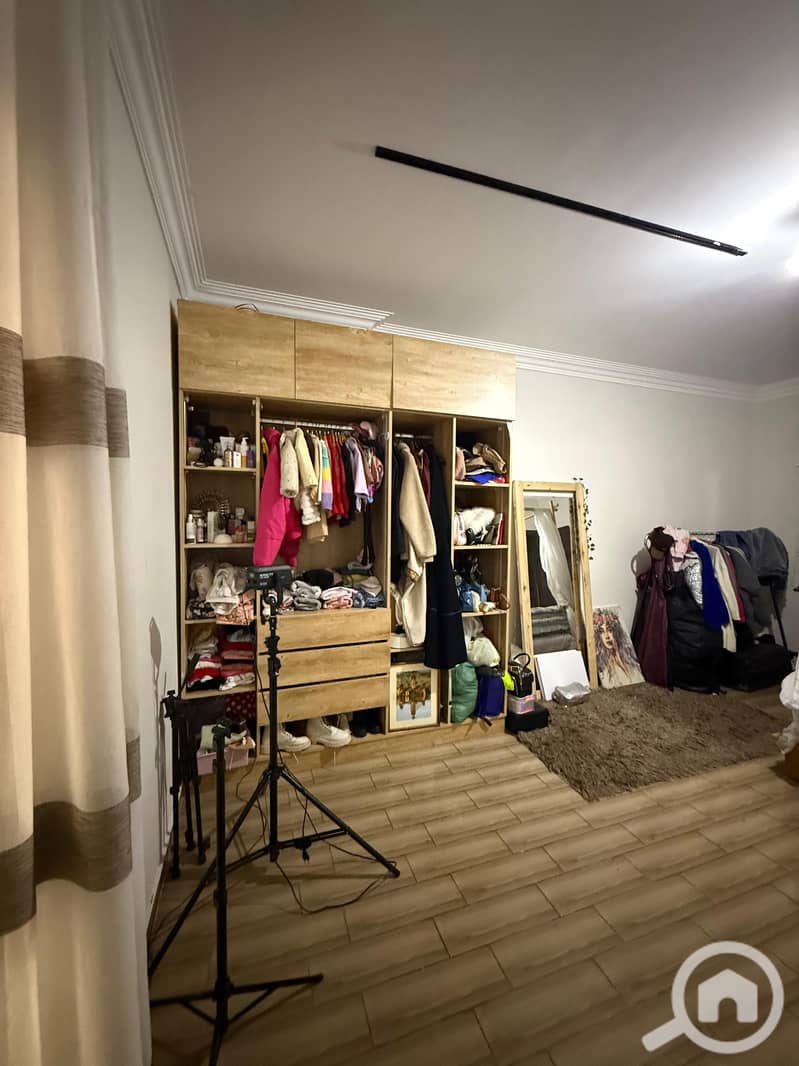 4 0eeeed7e-8e4f-4427-a122-b1980297f1b7. jpg