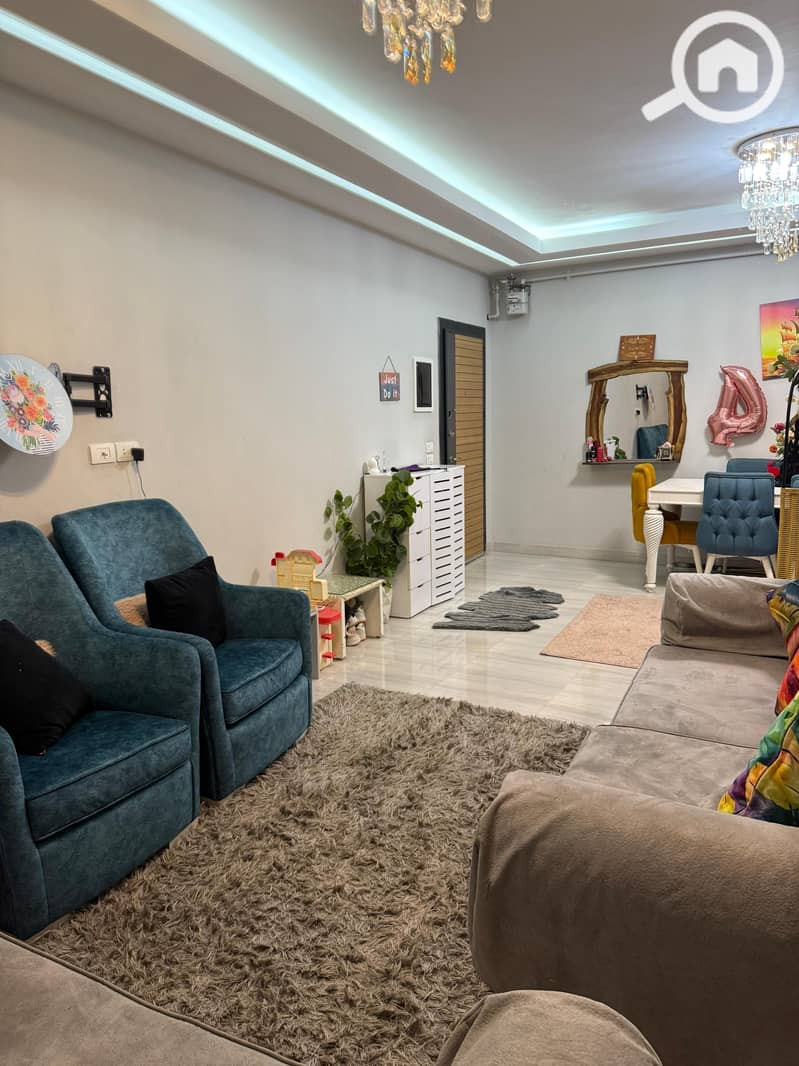 11 57feadf2-1826-448c-8dcf-1b691282e859. jpg