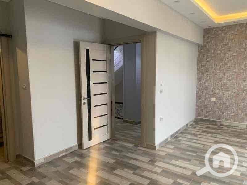 8 272ea516-f1f7-404b-9f6e-c43cf735a994. jpg