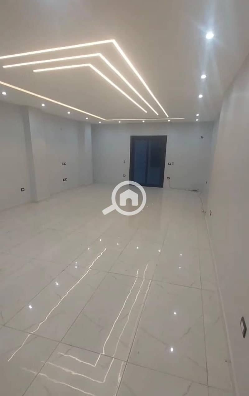 3 5c542b6f-2b29-450f-b35f-71f3b5a57bda. jpeg