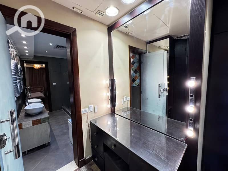 25 8681bdfe-0e6a-4d98-974d-0129c43bcaa5. jpeg