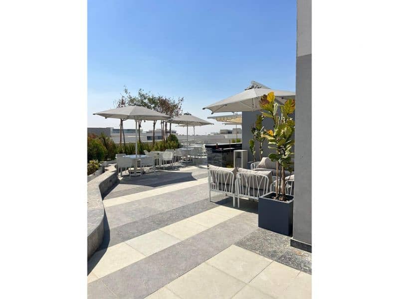 10 4da8c3db-d34a-4073-81cd-4c1a0d7d5d60. jpg