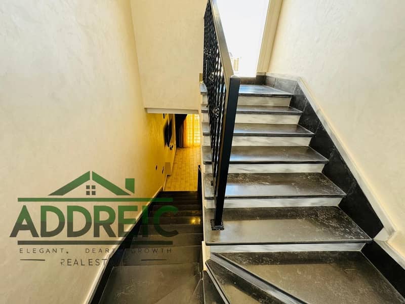 11 WhatsApp Image 2025-12-03 at 14.55. 17 (4). jpeg