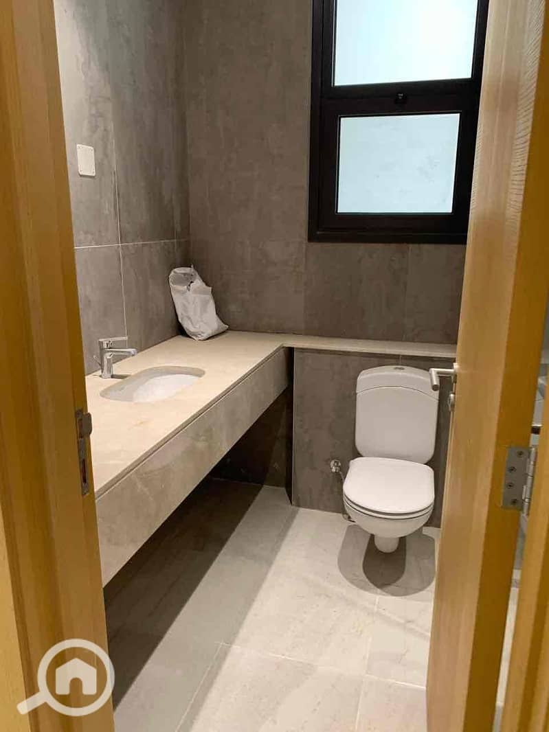 11 237f2e45-6319-4624-9959-56f0e332e8f8. jpg