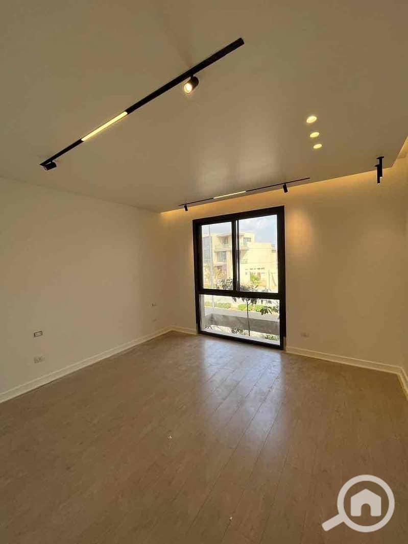 6 98c8cd63-a263-4797-8cf9-88865409e6a3. jpg