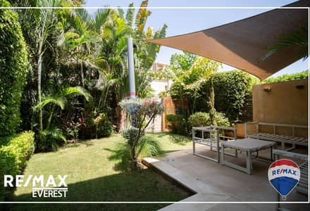 3 Bedroom Townhouse for Sale in Sheikh Zayed, Giza - 127c0751-f12d-4d8f-8c41-36bf507e1ef4. jpg 3 Bedroom Townhouse for Sale in Sheikh Zayed, Giza - 127c0751-f12d-4d8f-8c41-36bf507e1ef4. jpg