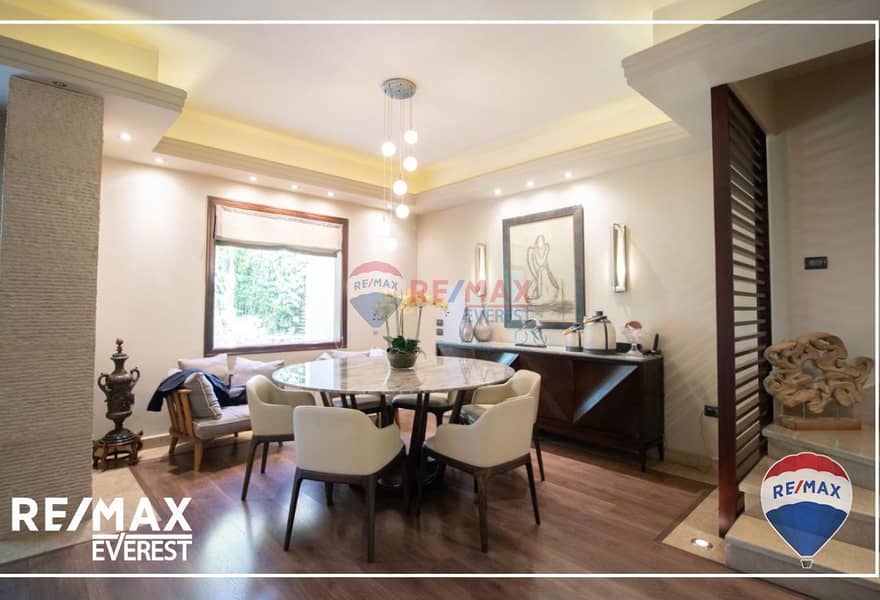 4 d8f8d807-f15a-4781-a049-024c95ac6e91. jpg