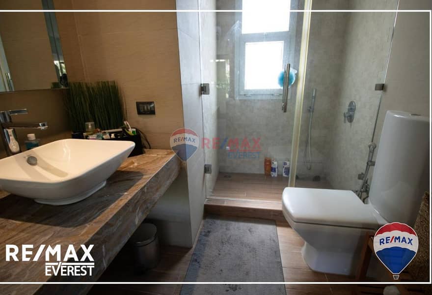 9 02c779e4-91ac-4538-aaa2-0b37ab1e4a42. jpg