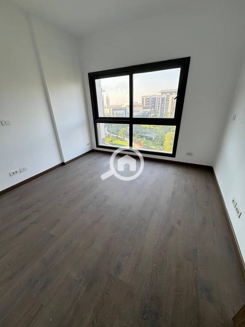 7 f28045d3-0d23-4376-9425-7a5fdc92232a. jpg