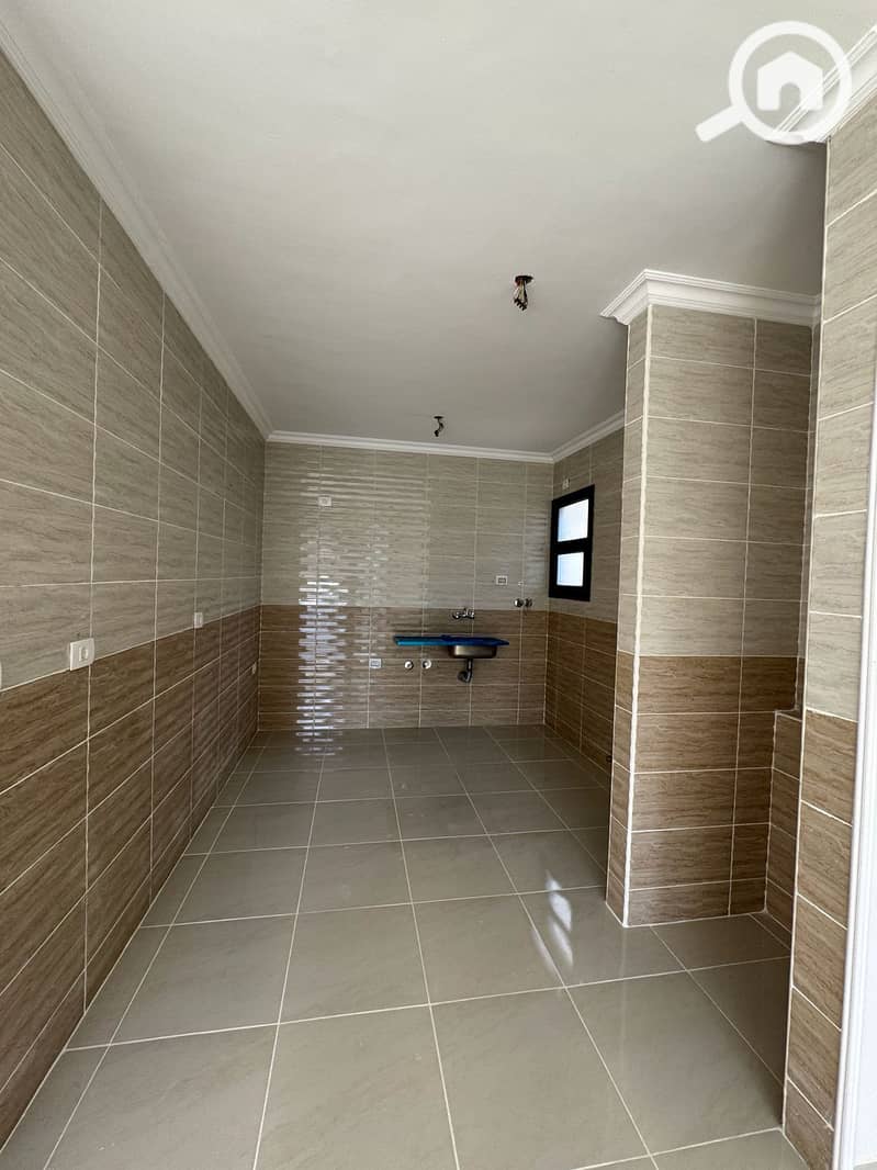 3 9bcd5cdb-db6c-4c33-a756-13055ea178f5. jpeg