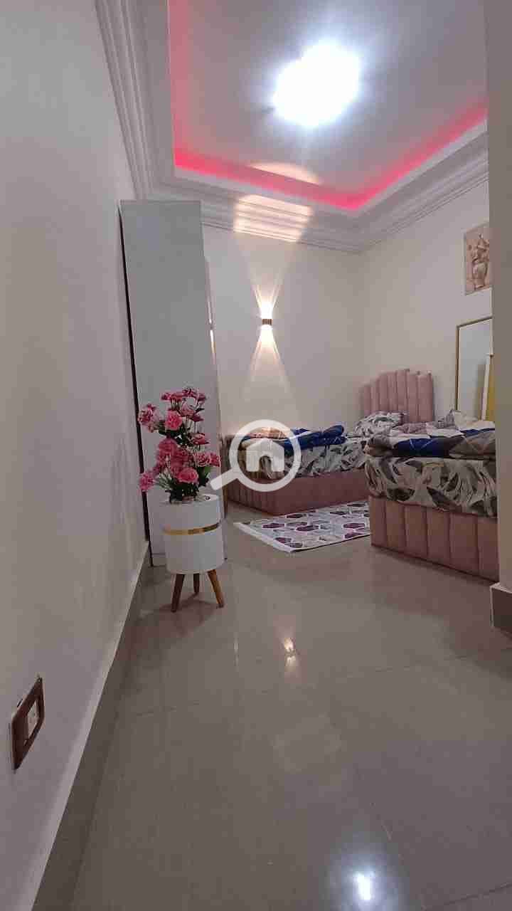 1000535131. jpg 1000535131. jpg