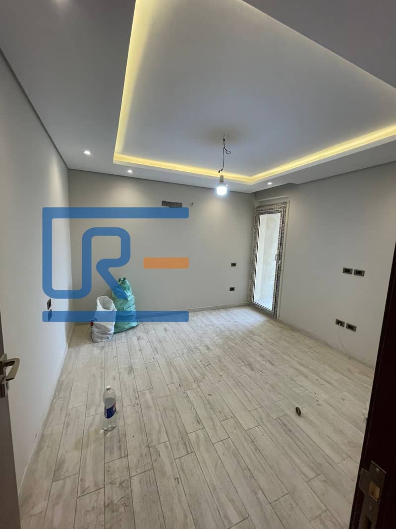 4 WhatsApp Image 2025-12-10 at 11.58. 49_4b1501cd. jpg